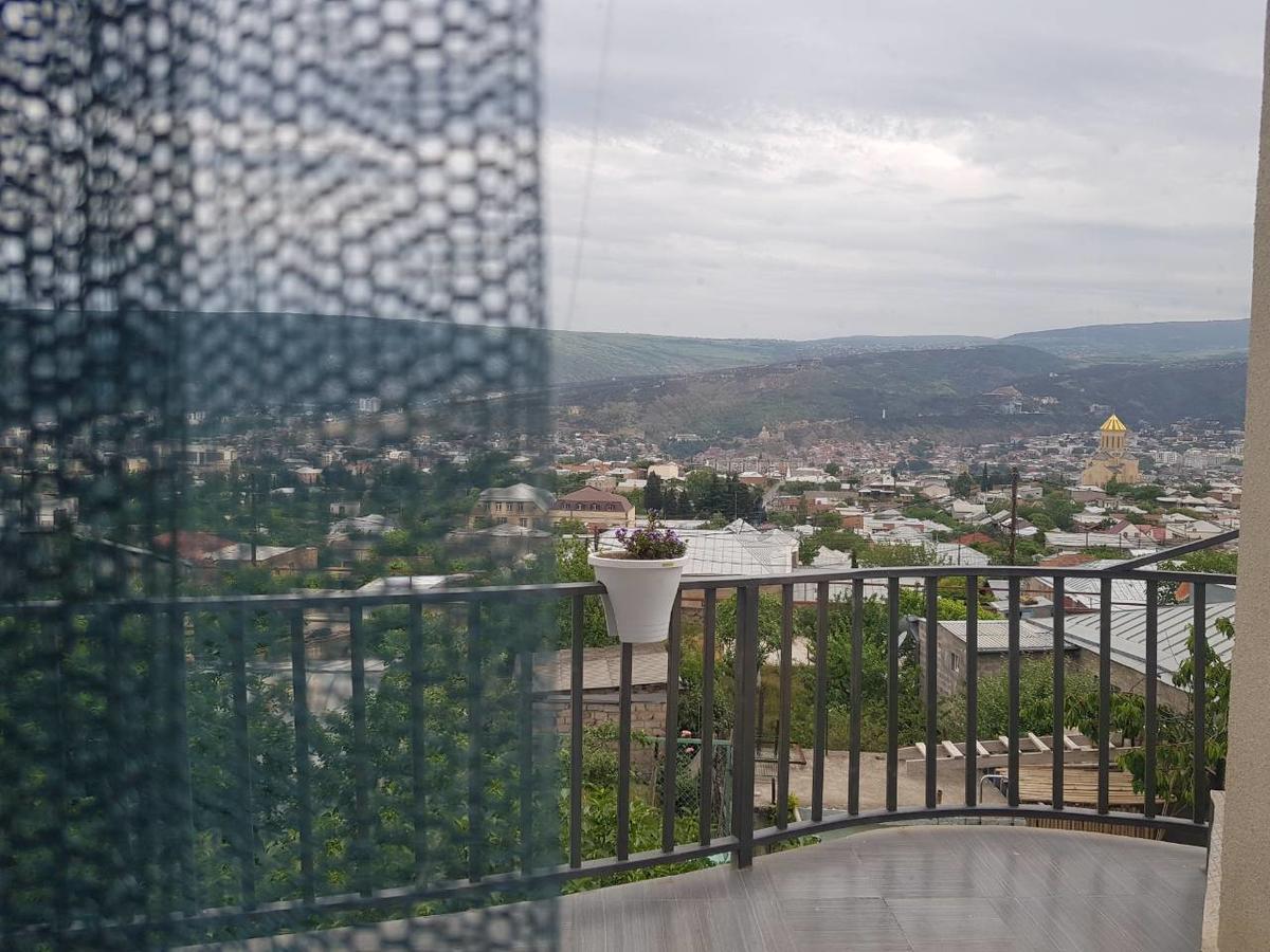 Upstairs Hotel Tbilisi Exterior photo
